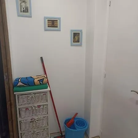 Fonctionnel-terrasse Partagee, Jardin-le Pratique Apartment *